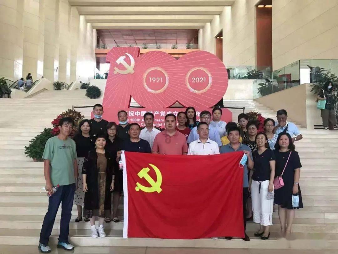 如果女生朋友过年不见面应该怎么办?-发现有趣的红迪网平台